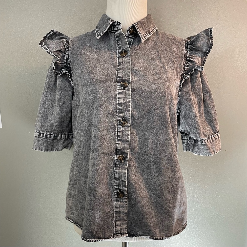 Black Acid Wash Ruffle Sleeve Top sz M
